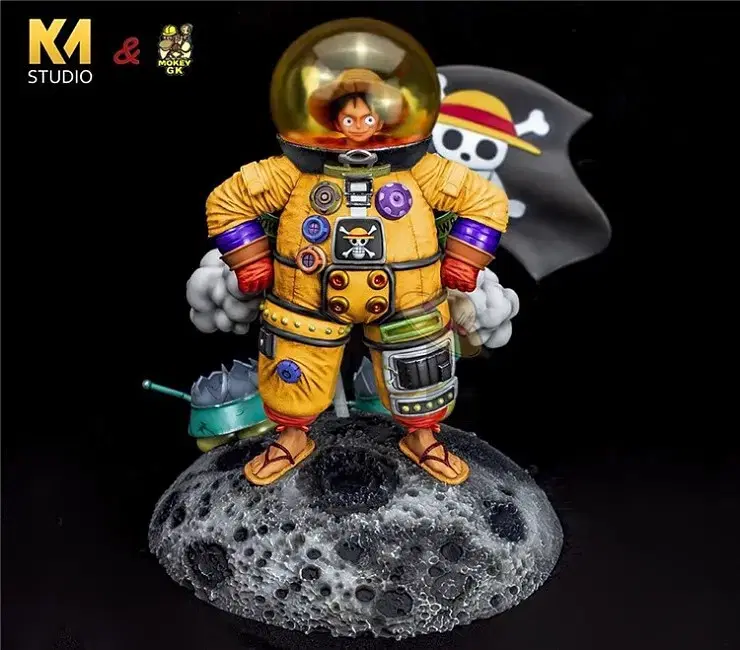 KM Space Suit Luffy Resin (Minor Damage)