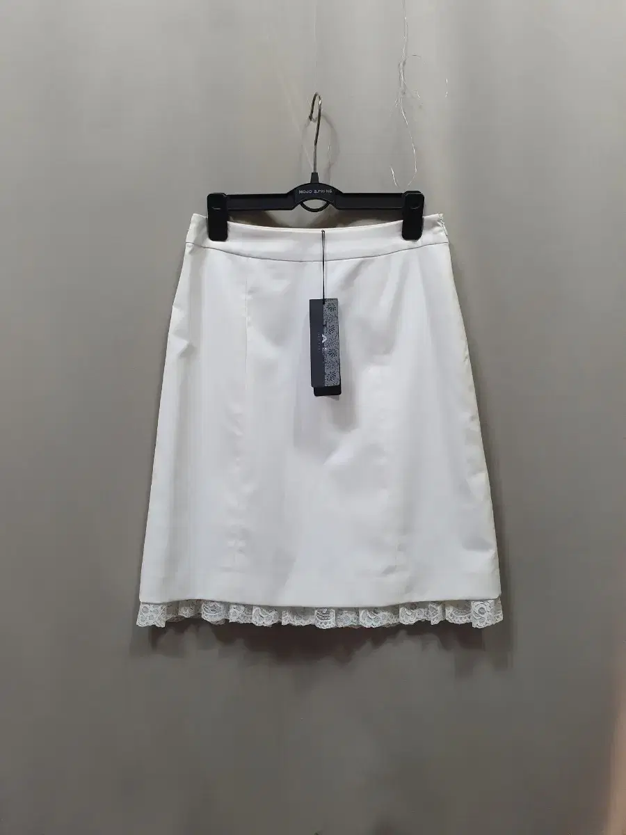 Event*Special Price New Product)B4537 White lace-colored skirt