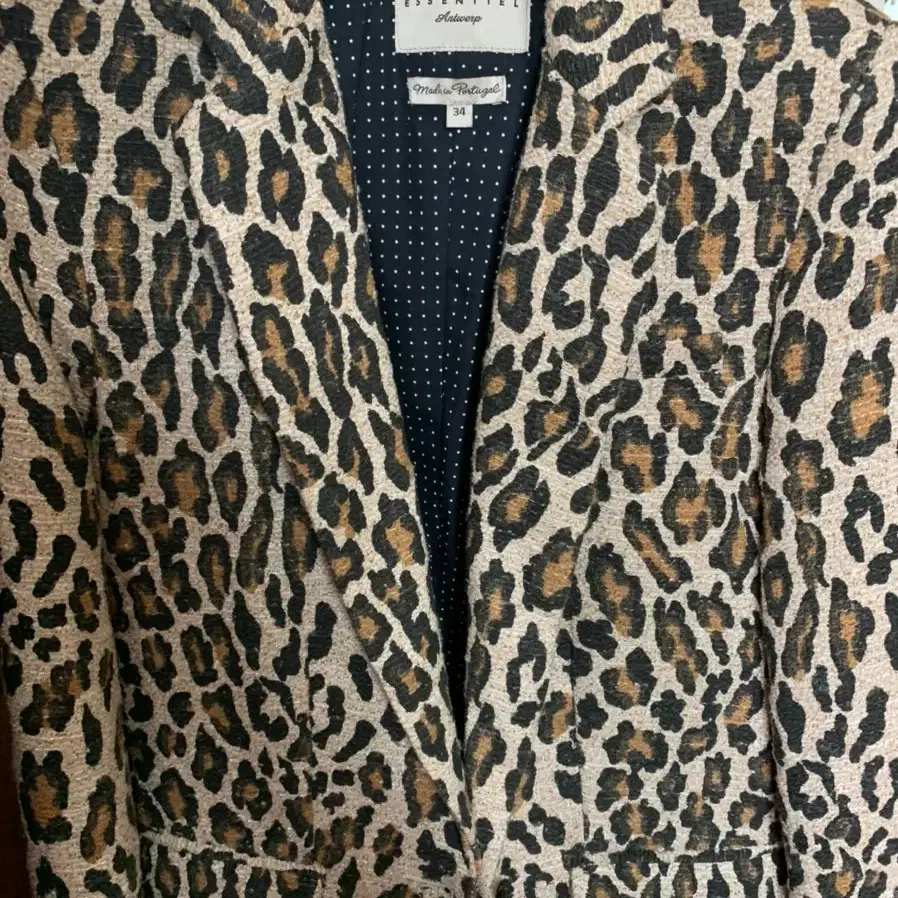 Essentiel Antwerp(에센셜), Leopard jacket