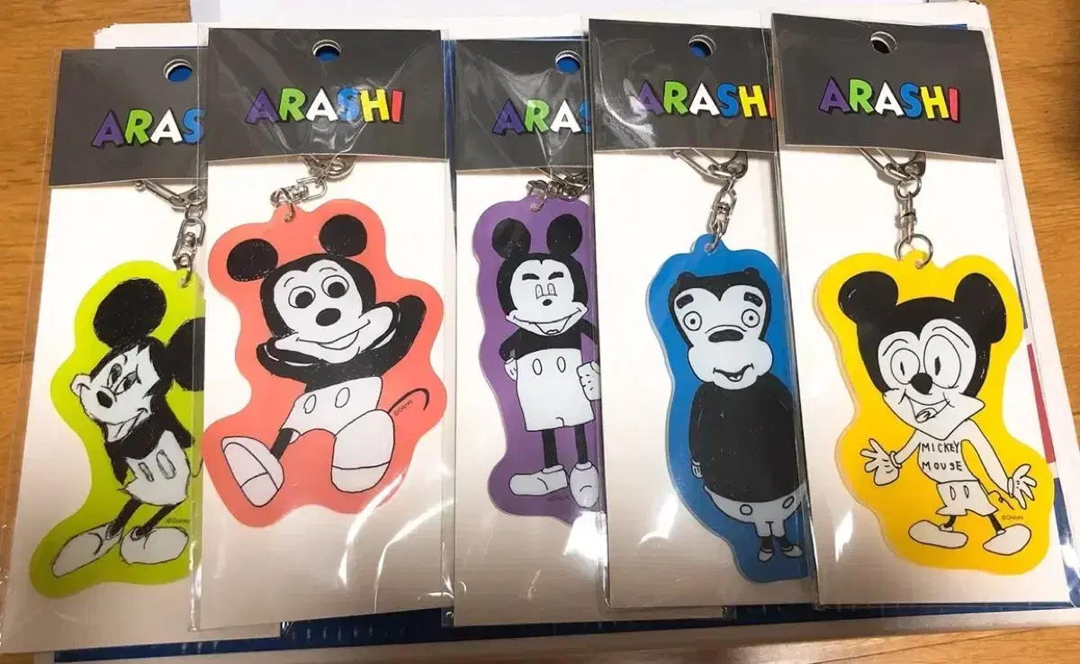 Arashi Mickey Mouse keyring set