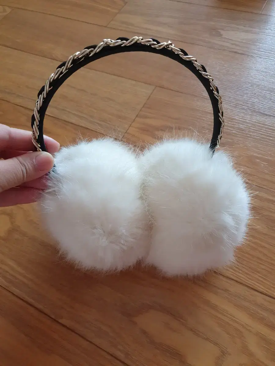 Female winter earmuffs (3 pieces)