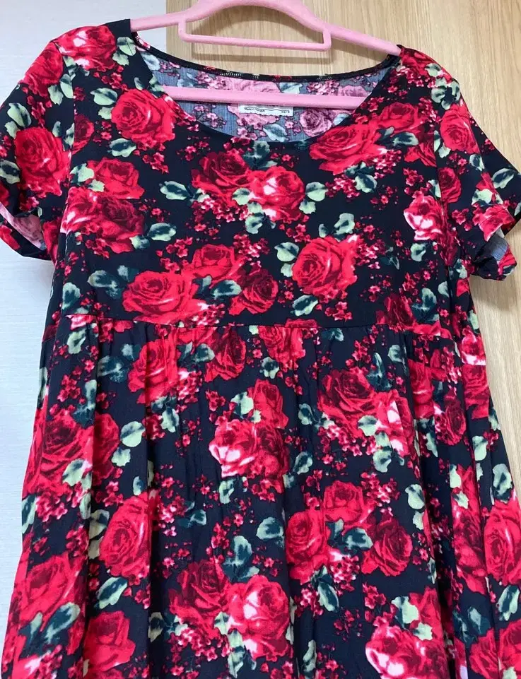 American Apparel Rose Pattern ONEPIECE Size XS/S