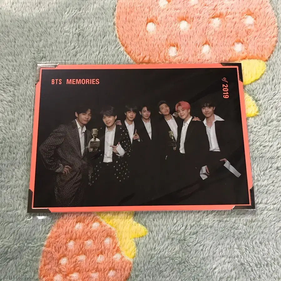 방탄소년단 2019메모리즈 DVD 디비디 풀박 예약특전 액자(랜덤포카X)