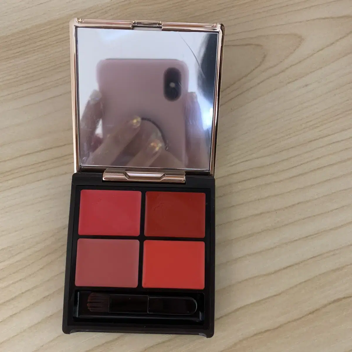 VDL Rouge Supreme Shine Lip Book