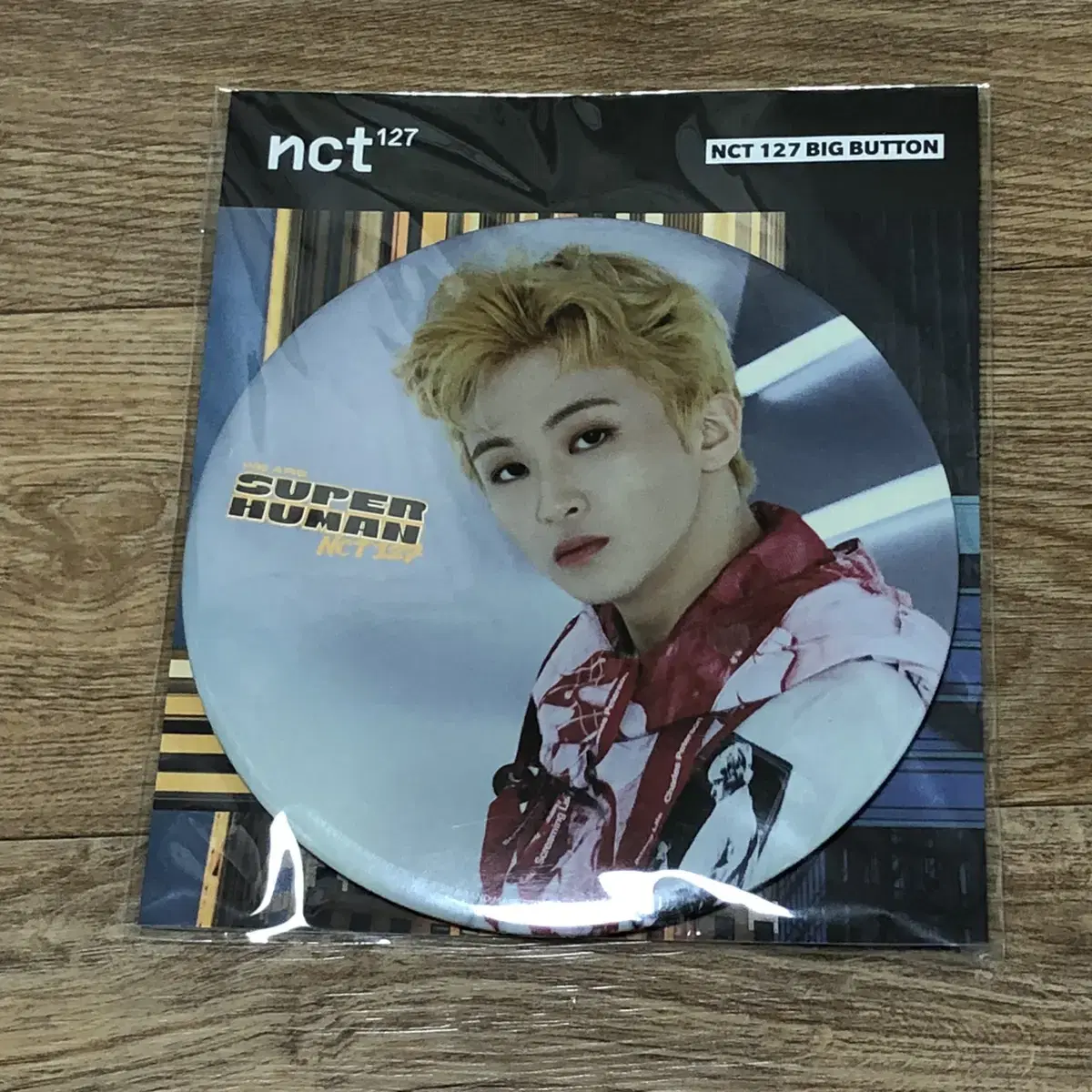 nct 127 마크 슈퍼휴먼 빅 핀버튼