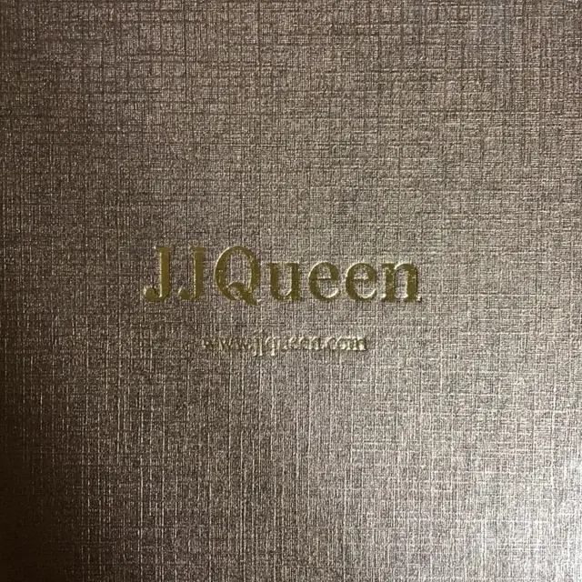 JJqueen 진주목걸이