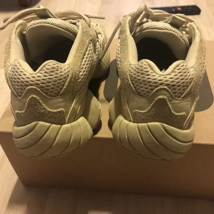 [255] yeezy 500 슈퍼문