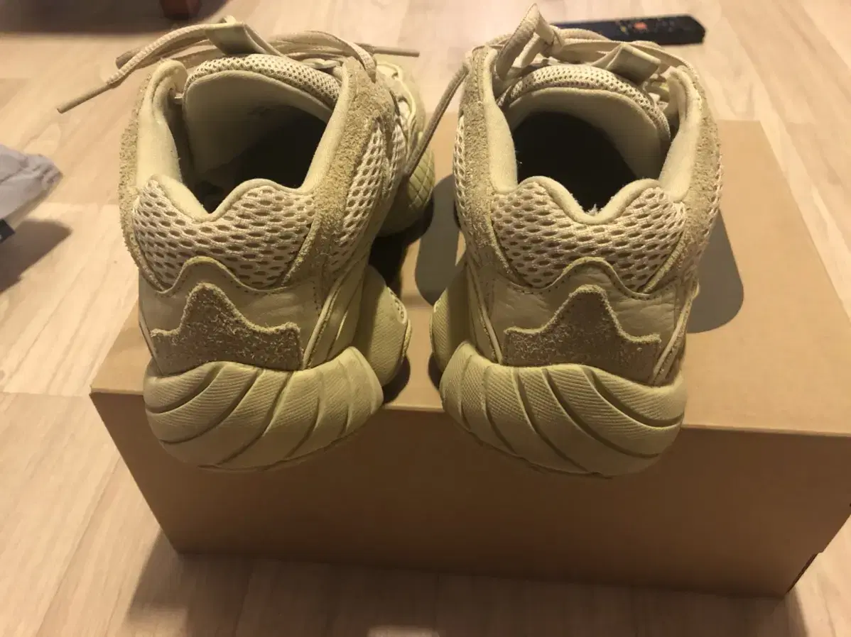 [255] yeezy 500 슈퍼문