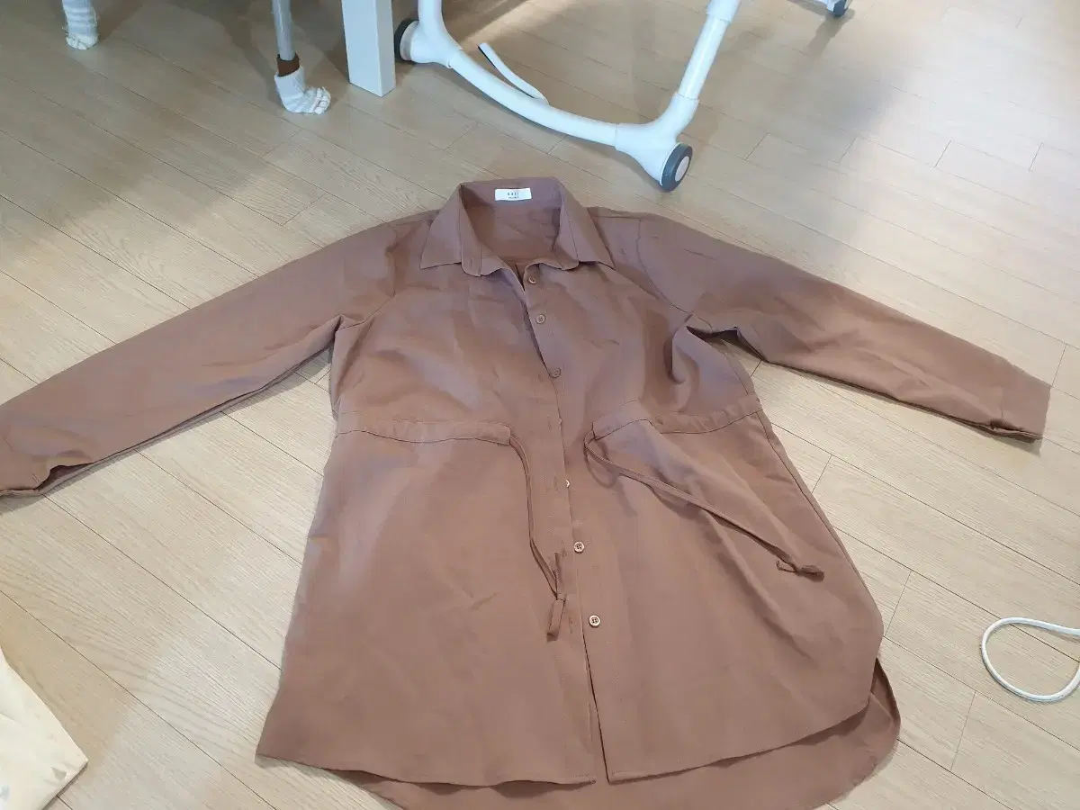 Brown blouse available in large sizes?