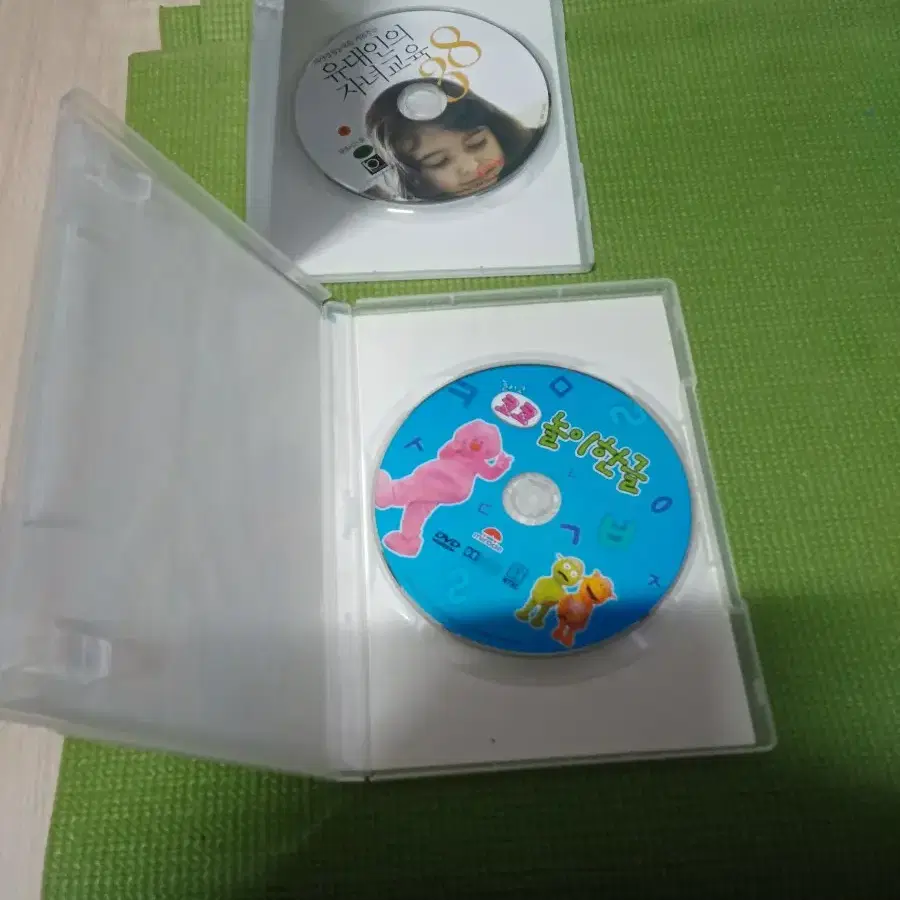 택포) 어린이 교육용 DVD CD 2편 싸게드립니다.