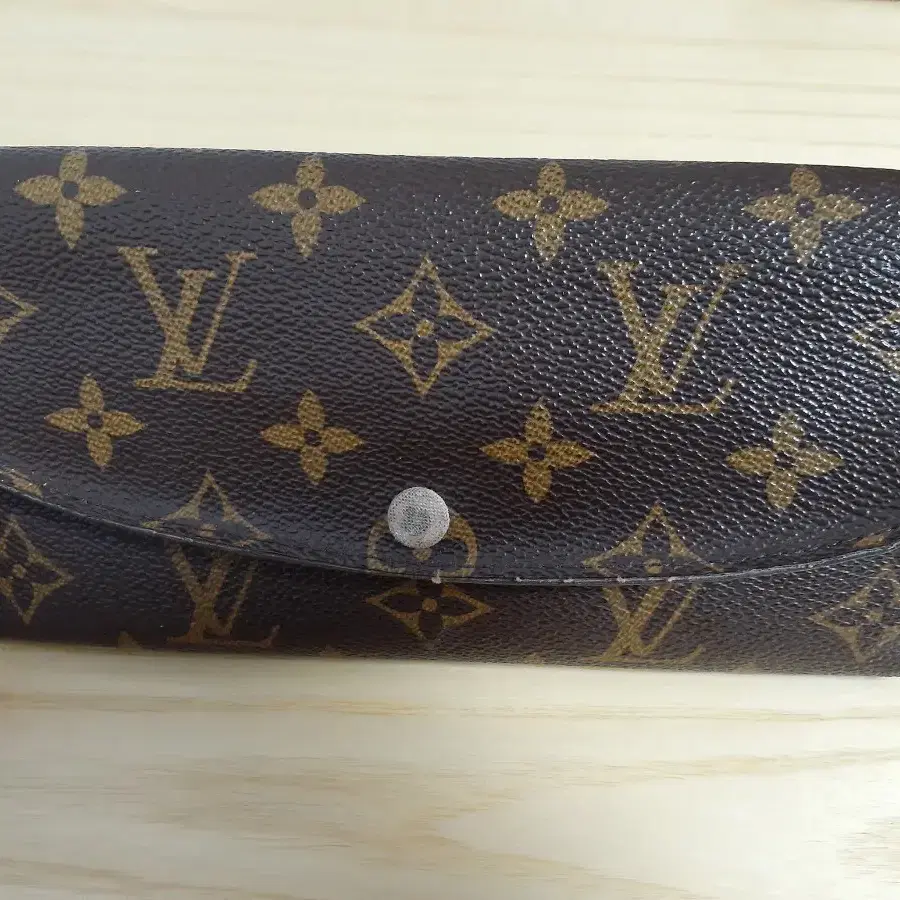 [LOUIS VUITTON] 루이비통 푸시아 장지갑 정품