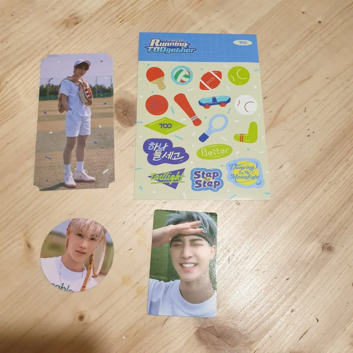 TIOO TOO Tickets sticker photocard