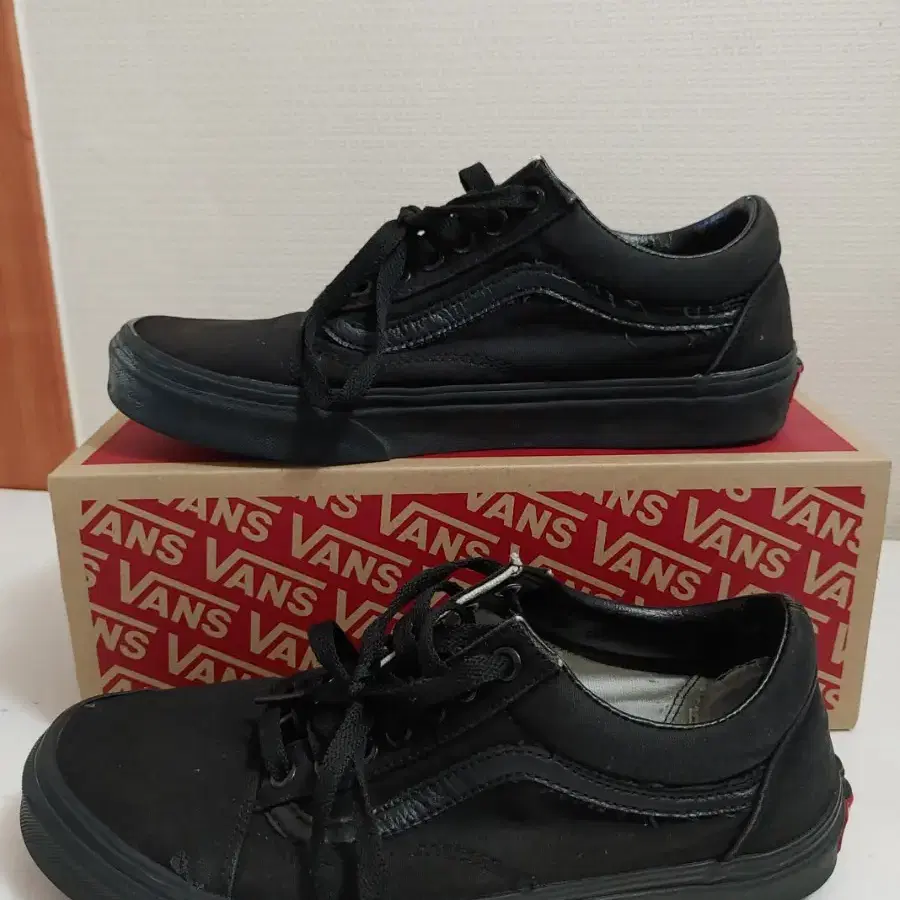 VANS.Black