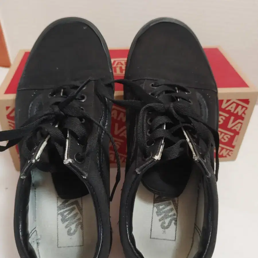 VANS.Black