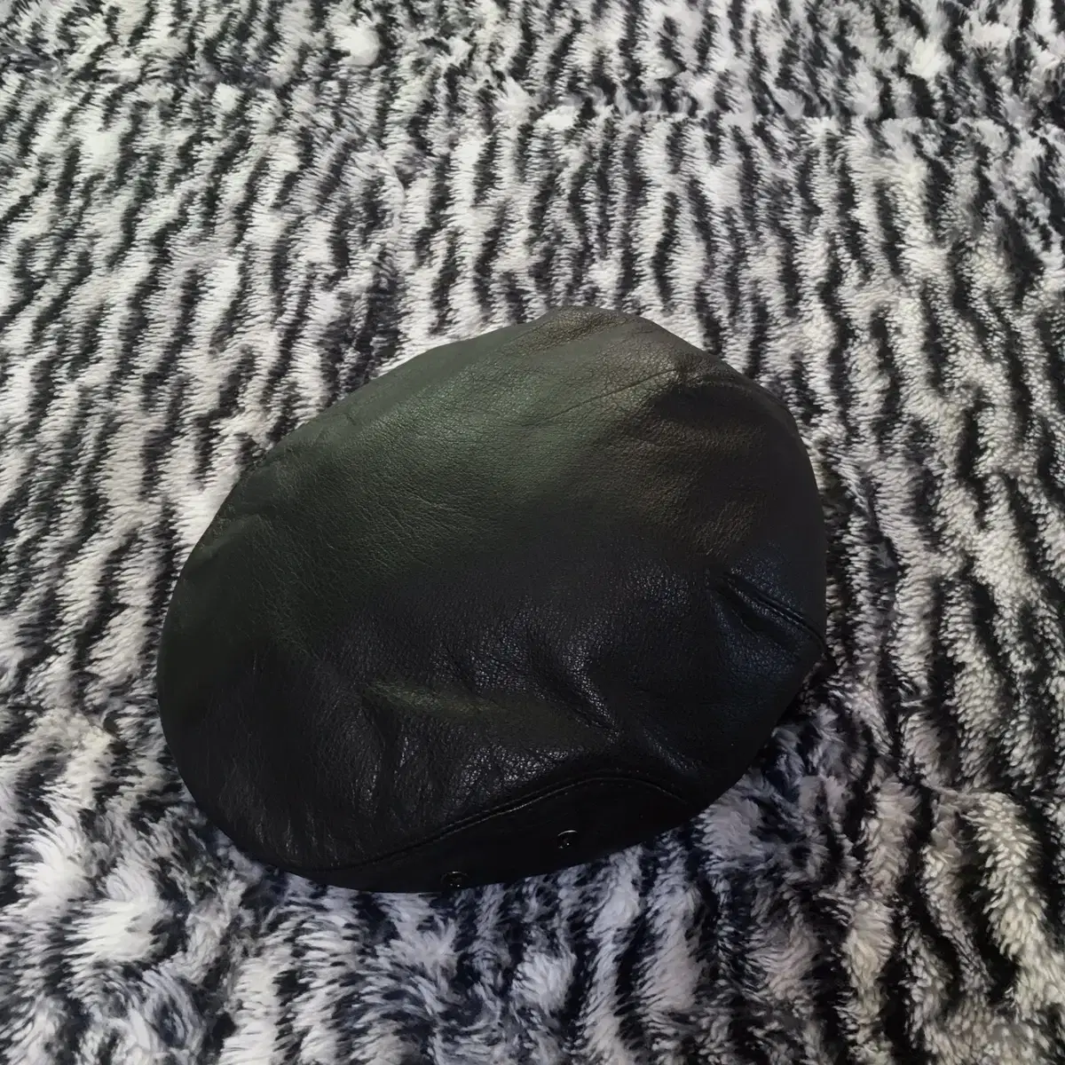 VINTAGE LEATHER BERET