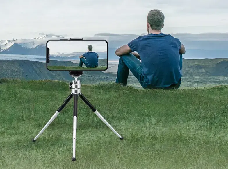 Smartphone mini tripod