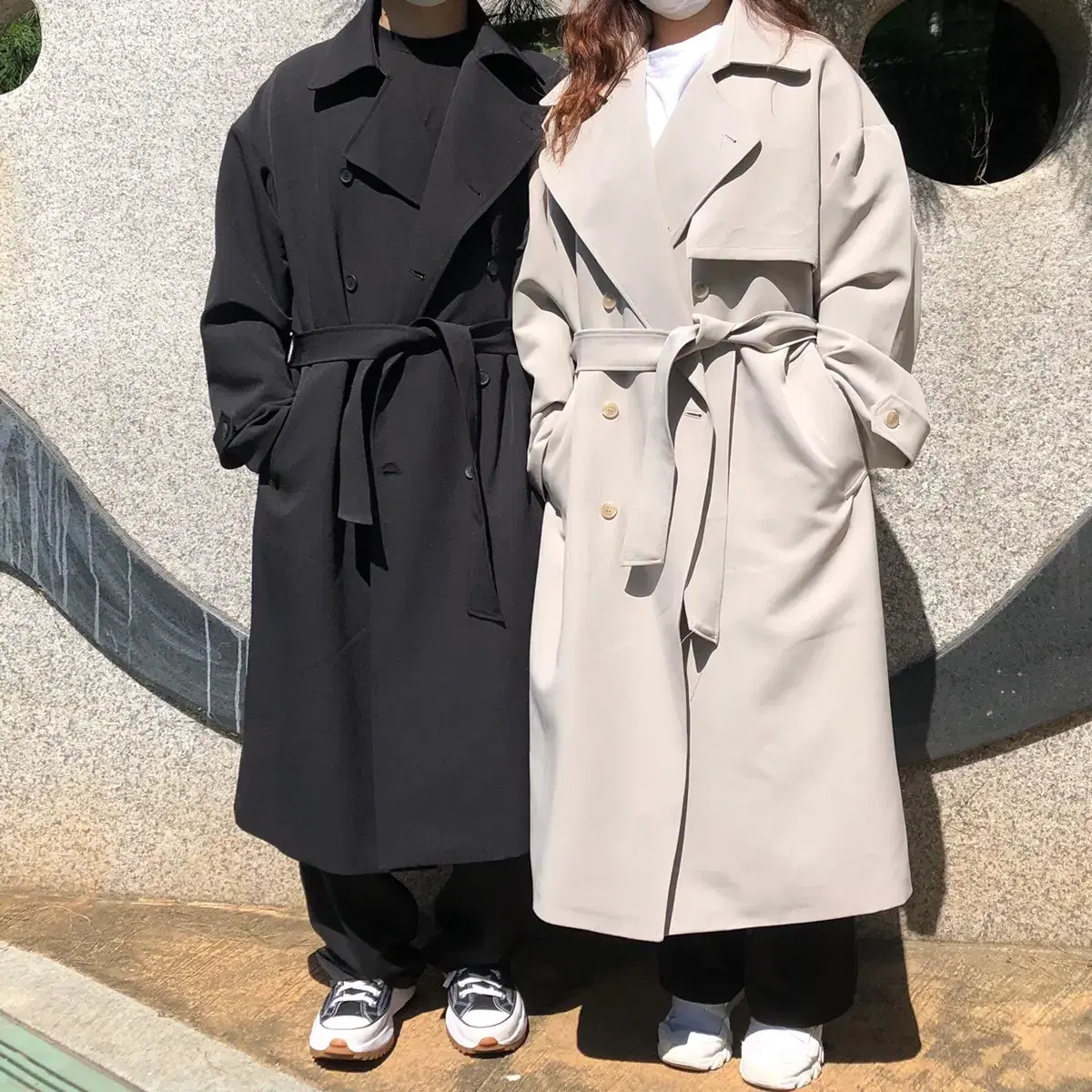 167cm loose-fitting beige-black double-couple trench coat