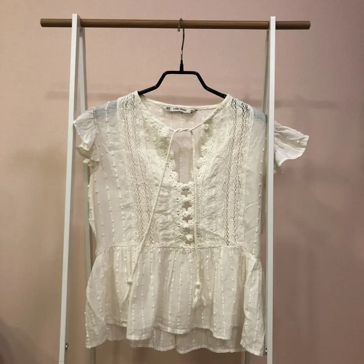 [Zara] Ivory blouse, size XS