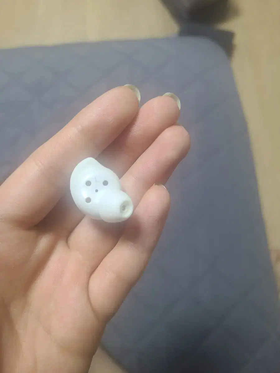 Galaxy Buds Left Unit