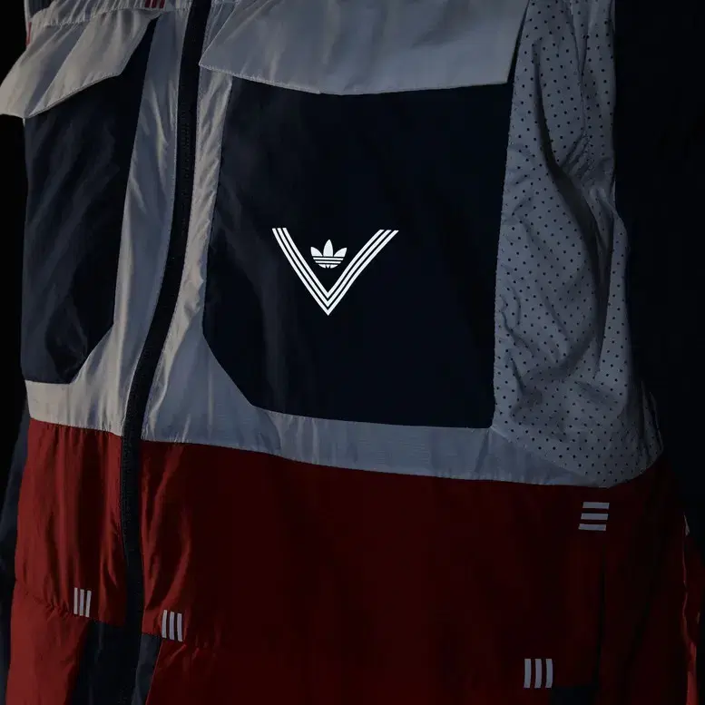 해외 adidas X white mountaineering 윈드브레이커