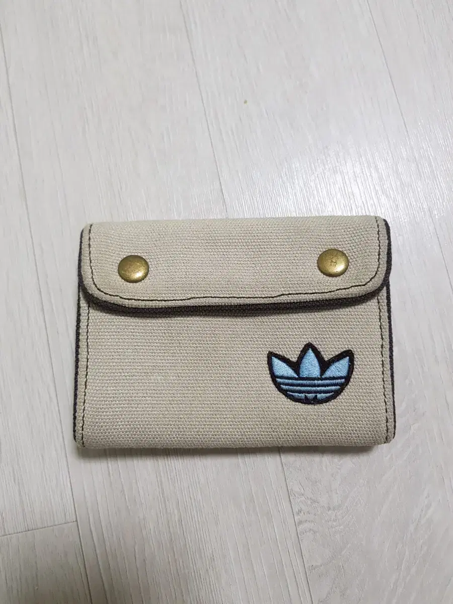 Adidas wallet