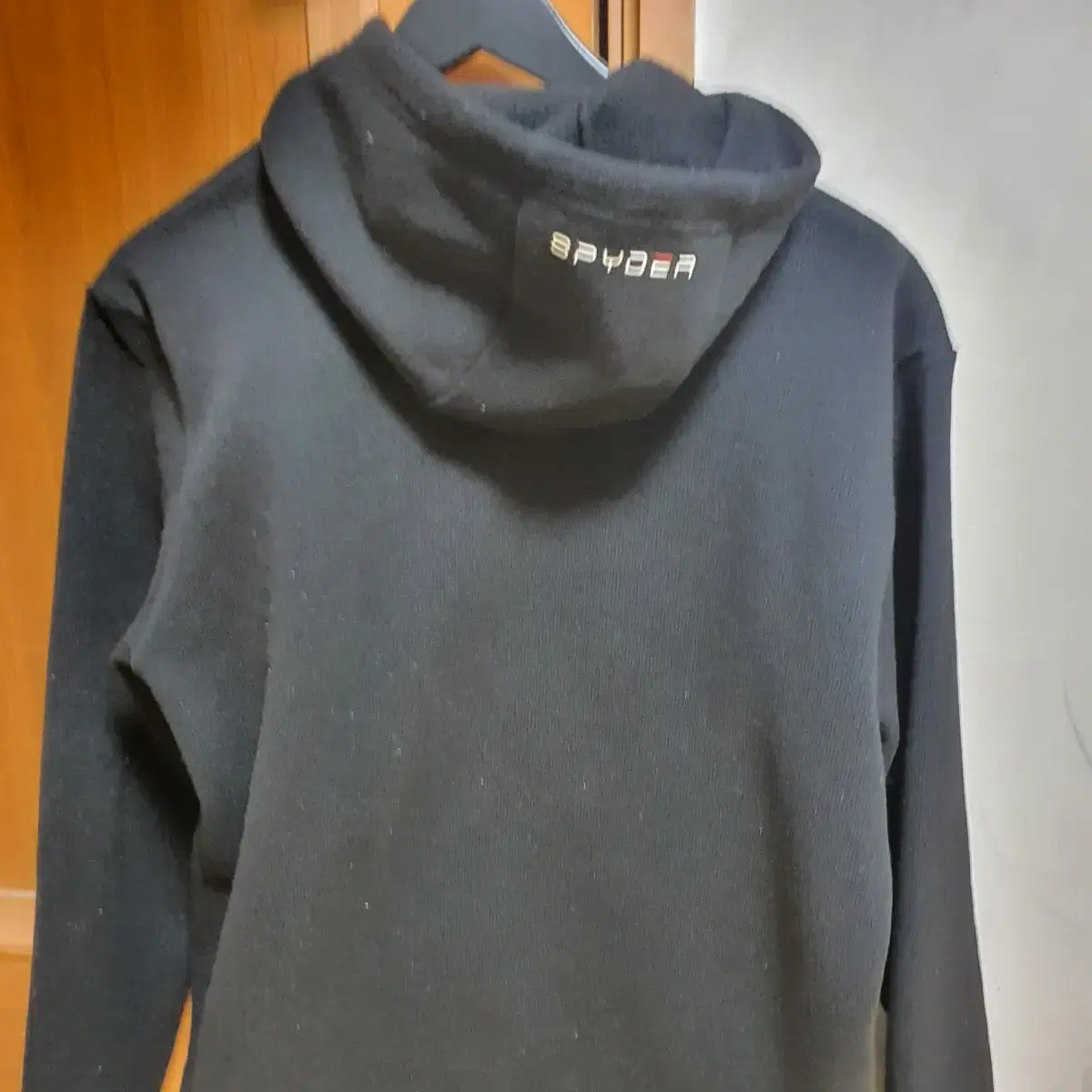 Spider Hoodie (XL) in good condition