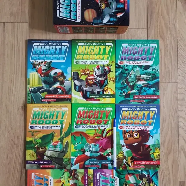 [영어원서새책]마이티로봇Mighty Robot 풀컬러판 9권풀셋