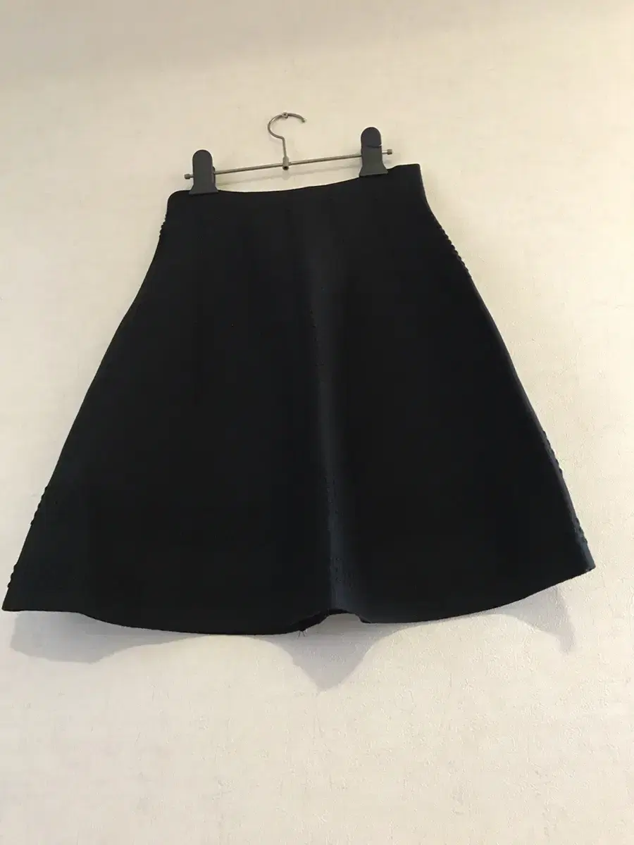 Seasonal sale ~ Black dot knit skirt (new item)