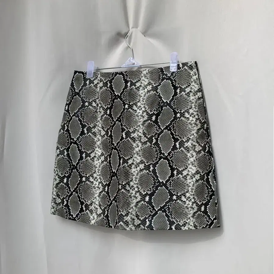 python skirt 뱀피 미니 스커트