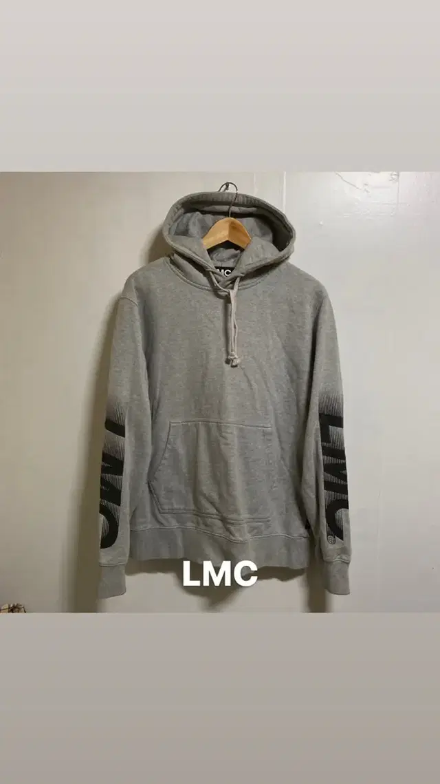 LMC 후드티