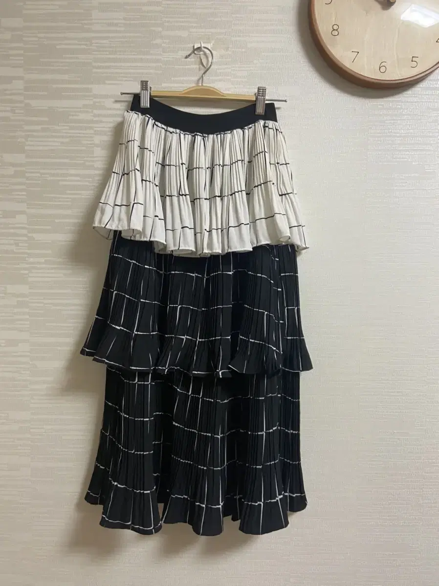 Three-layered long skirt with a check pattern free