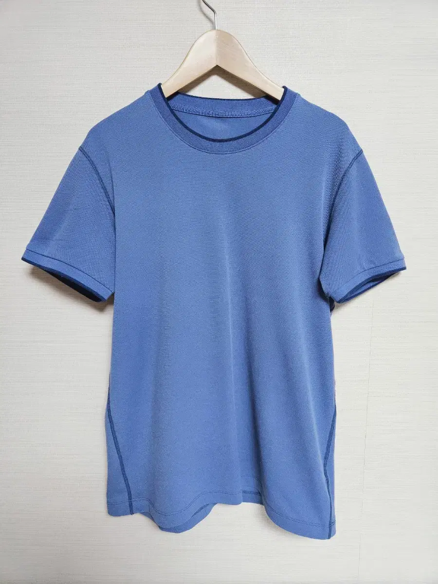 Uniqlo DRY-EX Crew Neck Short Sleeve L