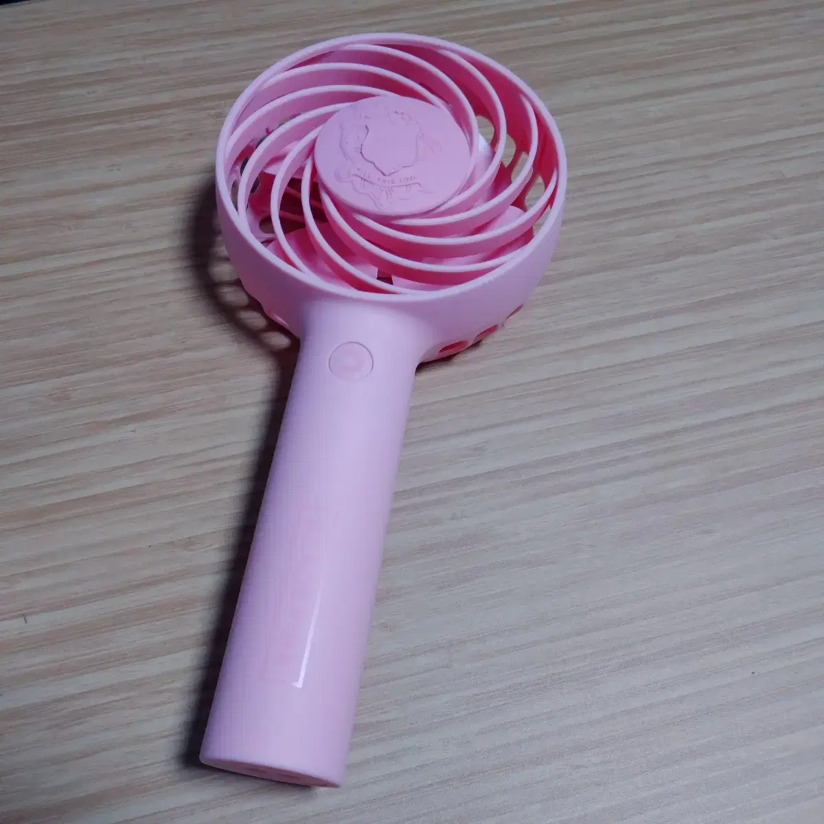 블랙핑크 블핑 BLACKPINK 손 선풍기 핸드 팬 HAND FAN