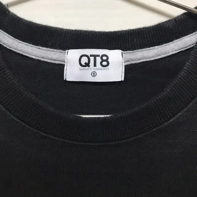 QT8 - (GARMENTS) 긴팔티