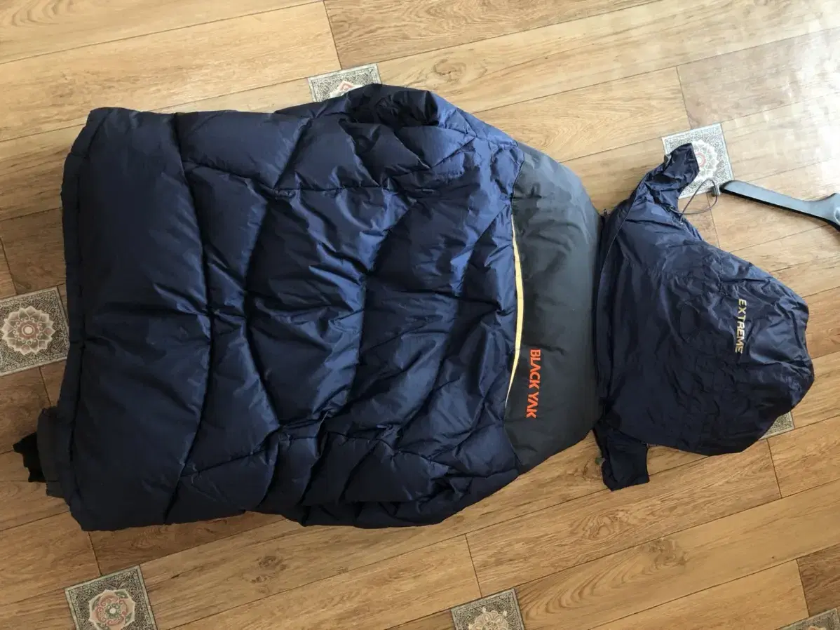 I'm selling my black yak down jacket size 100