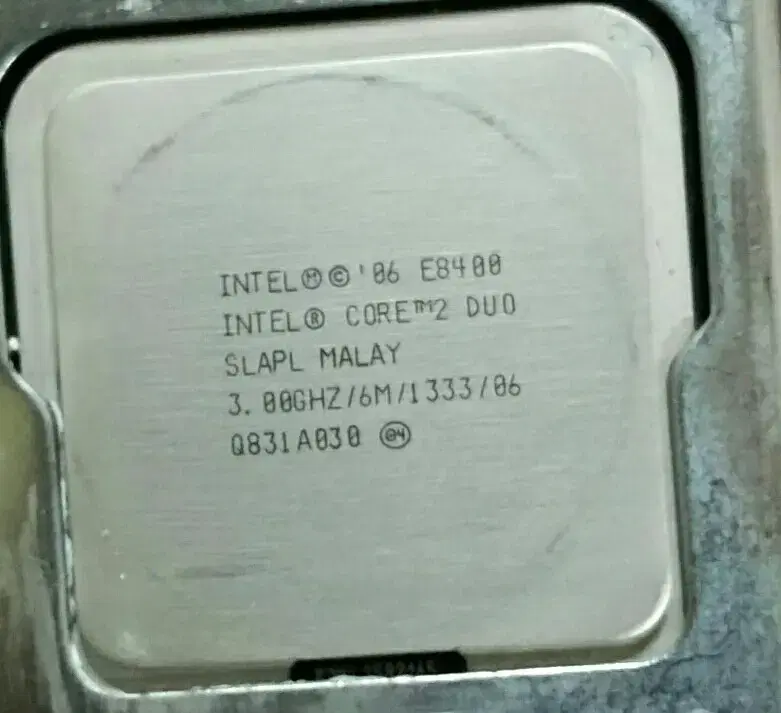 인텔 코어2듀오 울프데일 e8400 CPU 팝니다