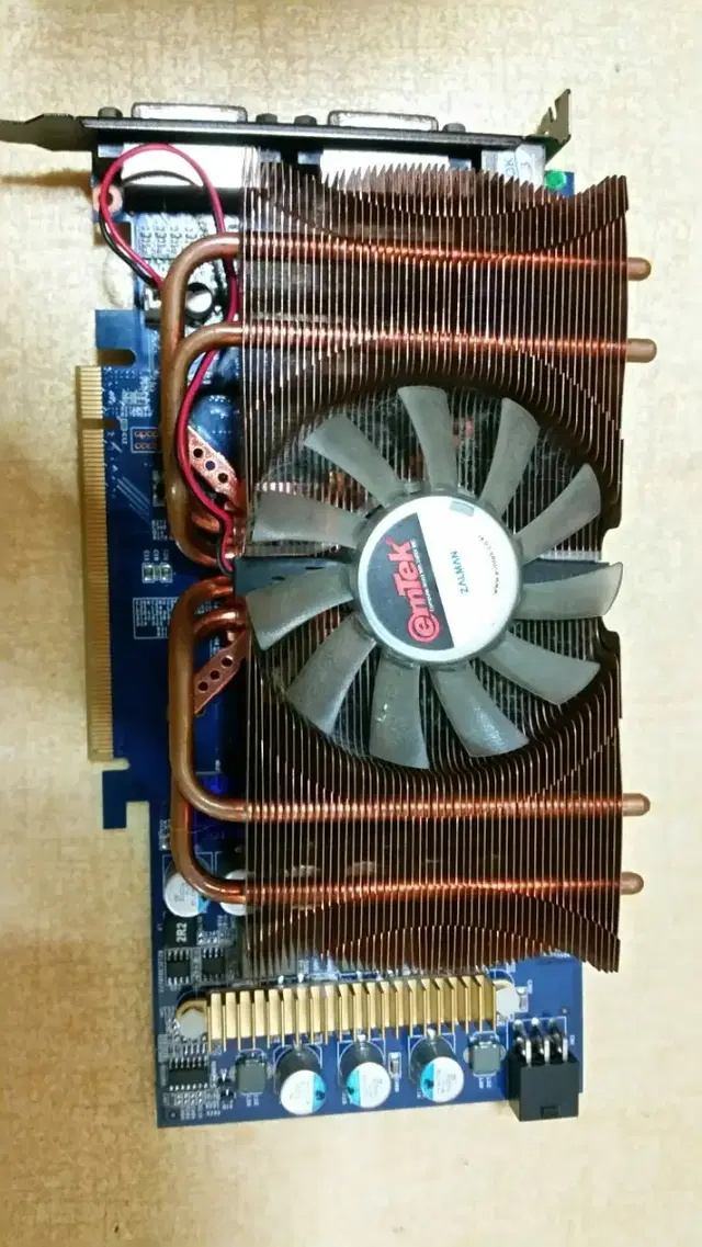 지포스 9600GT 512MB  그래픽카드 팝니다