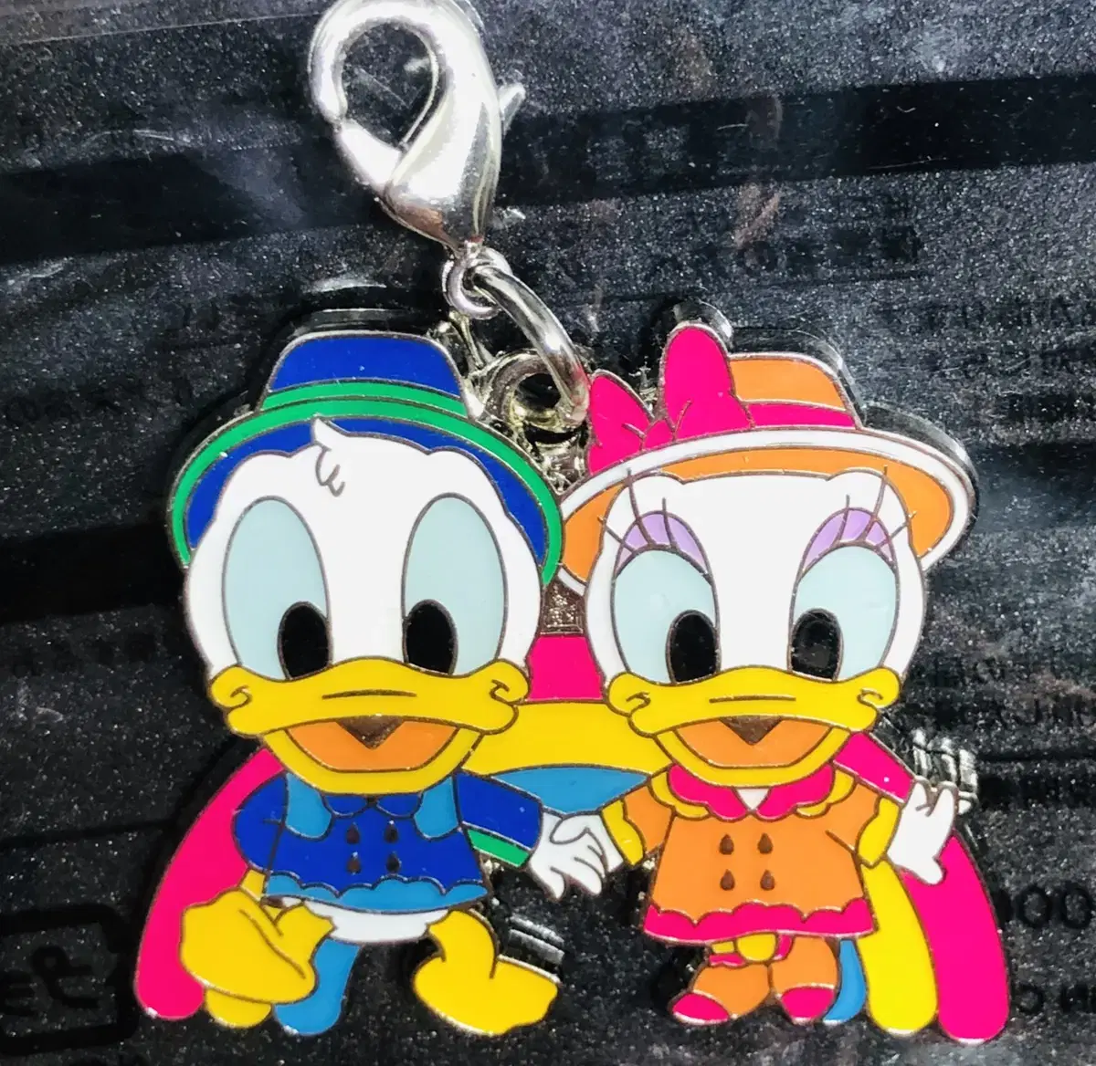 [NEW & Genuine Only]Disney Donald Daisy Rainbow Pawn Accessories