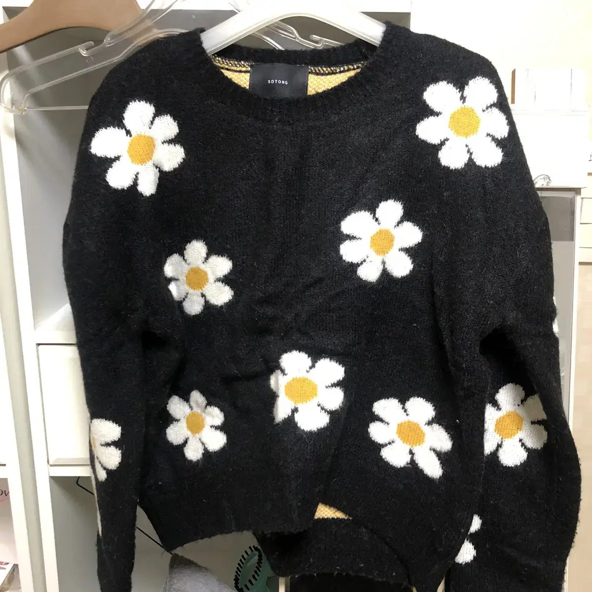 Sell Flower Knit