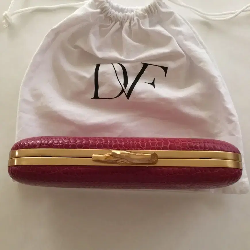 DVF 클러치백 숄더백