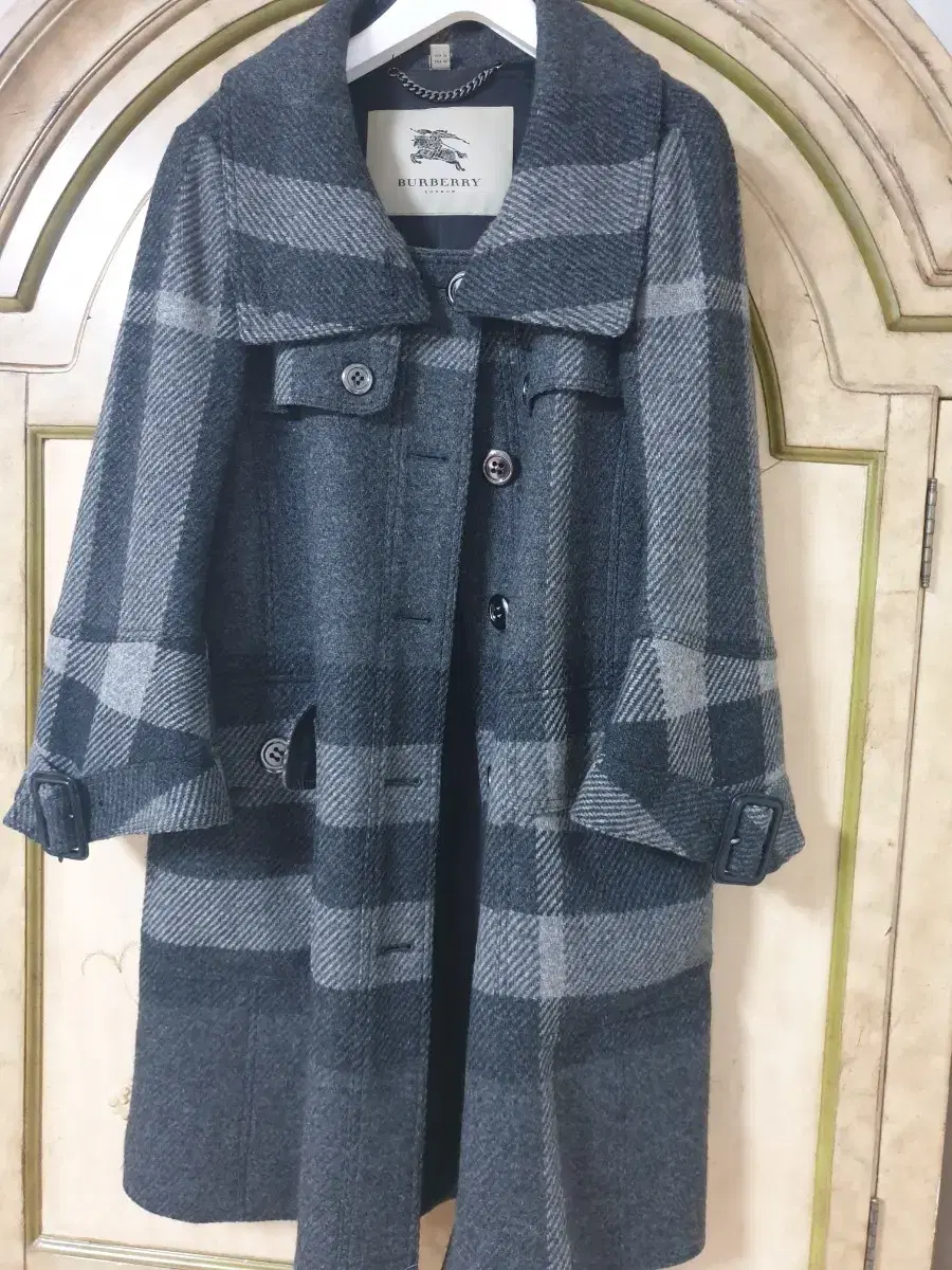 Genuine Burberry/100%wool A-line coat/55