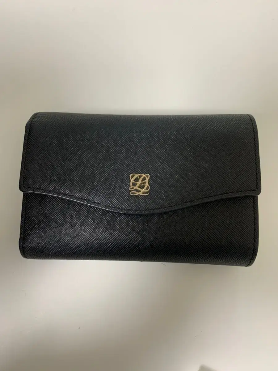 Léw's Wallet