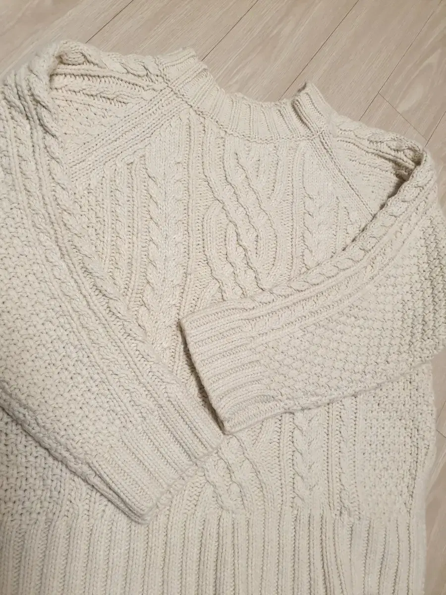 Ivory knit (new product)