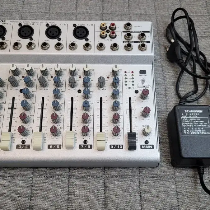 베링거 믹서 MXB1002 (Behringer EURORACK)