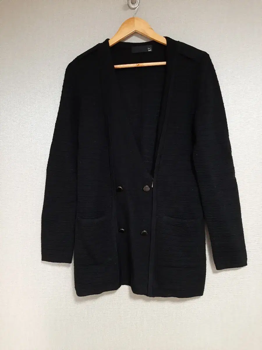 Sell enc knit jacket.