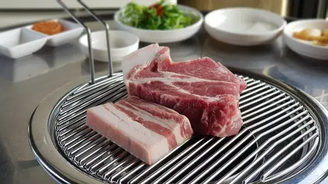 신선한 목살 1kg 단위 판매 맛 보장 신선 보장(미국산)