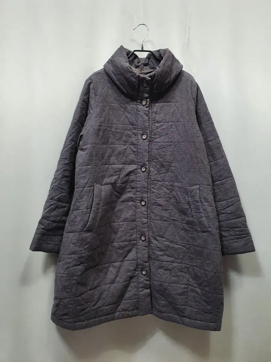 B5040 100% cotton quilted lining long coat. A-line fit