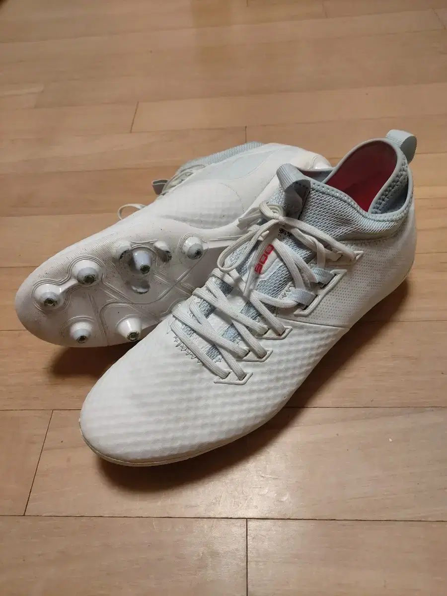 데카트론 축구화 285 | 브랜드 중고거래 플랫폼, 번개장터