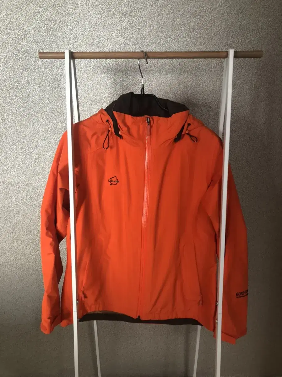 [La Puma] Hiking Jacket Size 90