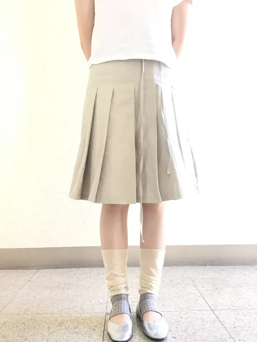 Beige skirt